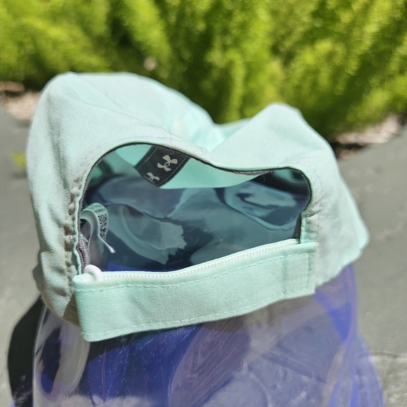 Youth Under Armour Seafoam Green Baseball Hat - Like New - Picture 10 of 10